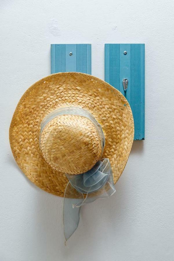 Appartamento Charming And Comfy House Agia Marina Esterno foto