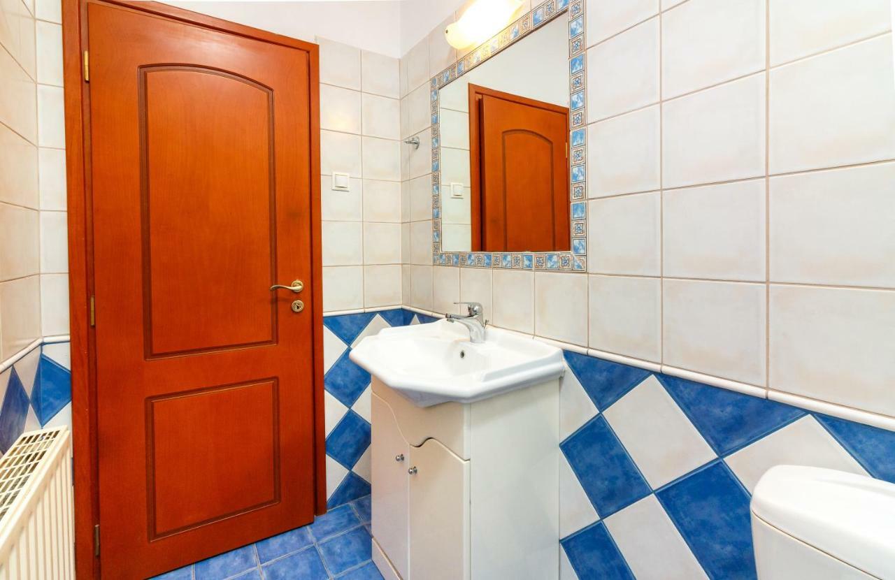 Appartamento Charming And Comfy House Agia Marina Esterno foto