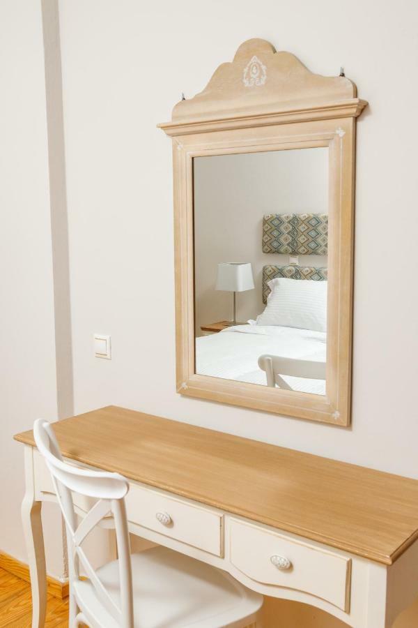 Appartamento Charming And Comfy House Agia Marina Esterno foto